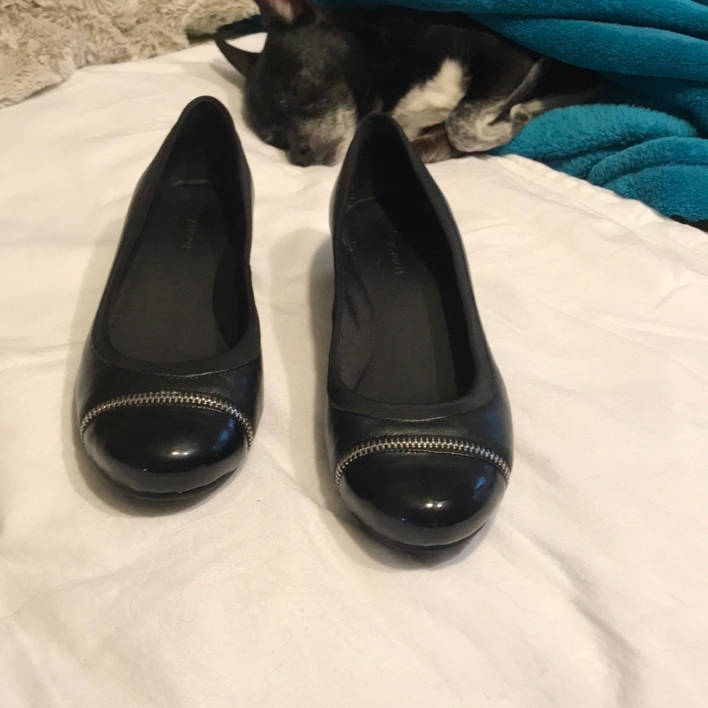Easy Spirit Black Leather Low Wedge Sz 6.5